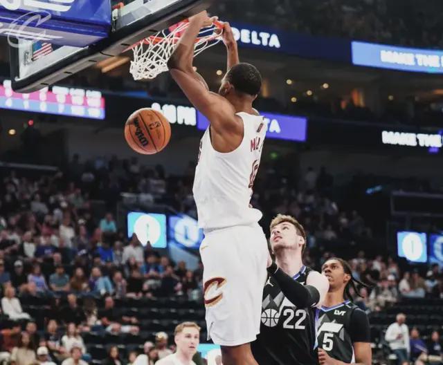 哈登14助攻助骑士力克爵士 莫布里砍34+17篮板创纪