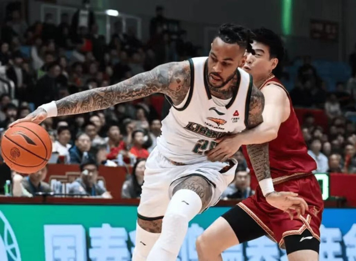 辽宁引进新外援勒迪迎战浙江队冲击前八