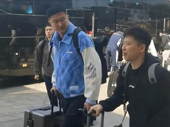 广东男篮单外援迎战青岛 面临双线压力冲击季后